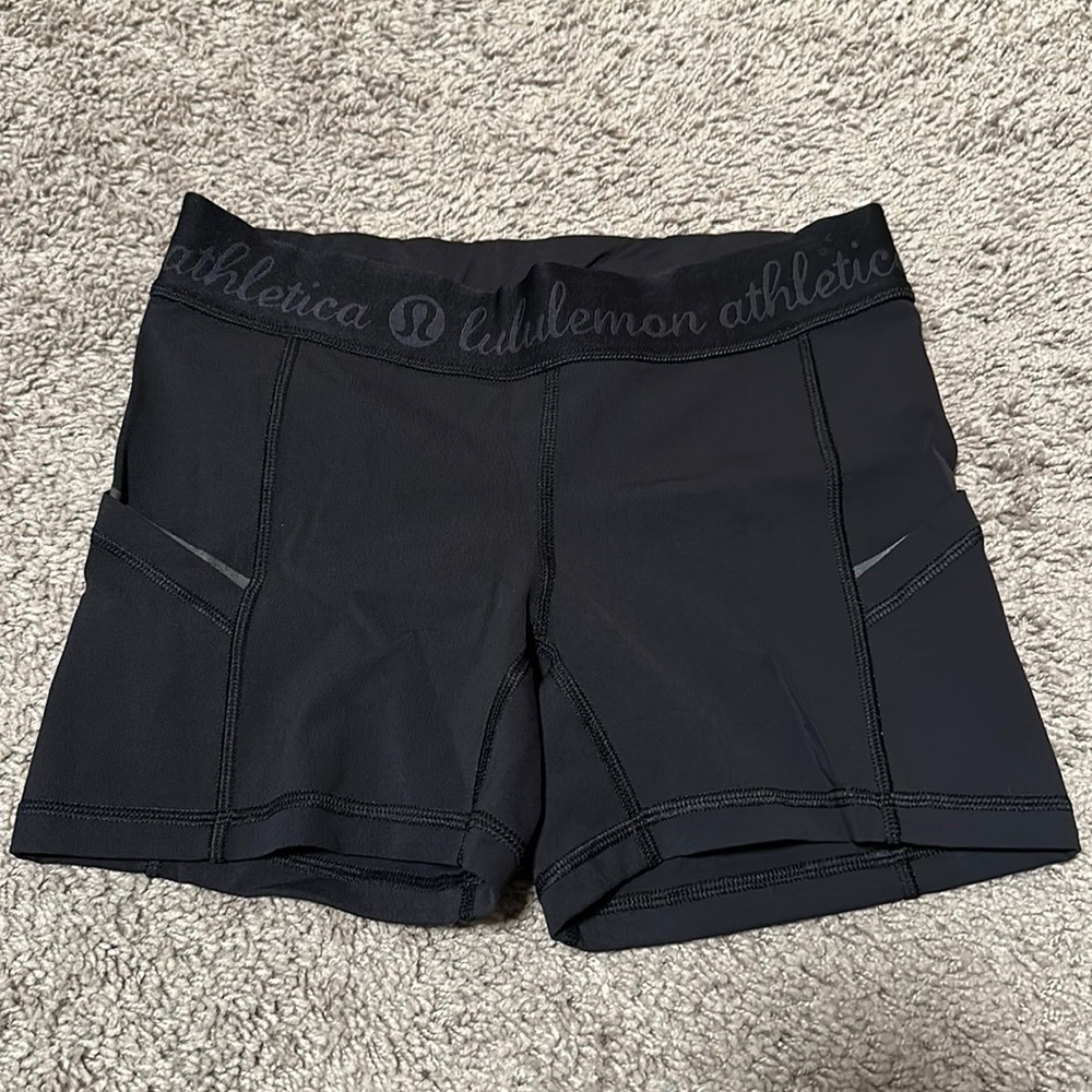 Lululemon shorts size 2